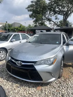 Toyota Camry 2016 Silver