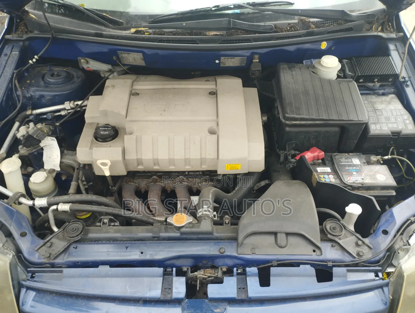 Mitsubishi SpaceWagon 2000 Blue