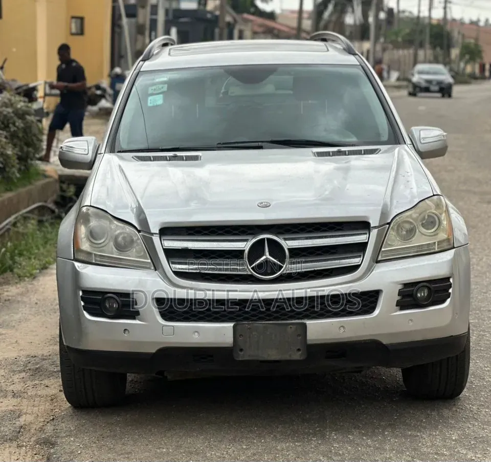 Mercedes-Benz GL-Class 2009 Silver
