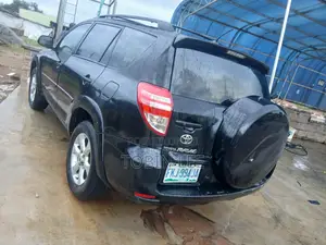 Toyota RAV4 2.5 Limited 2010 Black