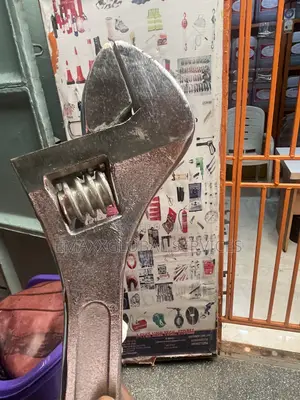 24” Adjustable Spanner