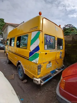 Volkswagen LT 1998 Yellow