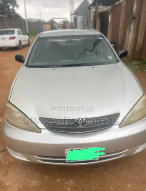Toyota Camry 2004 Gray