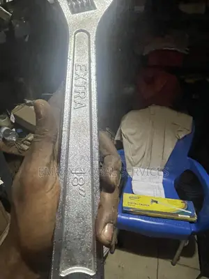 18” Adjustable Spanner