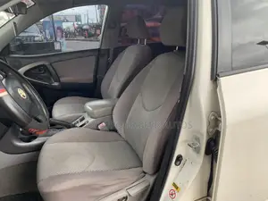 Toyota RAV4 2008 White