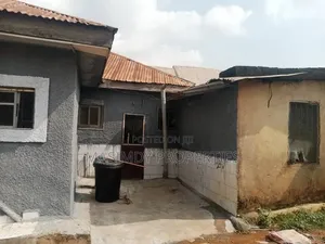 1bdrm Apartment in Jabu District, Dutse-Alhaji for rent