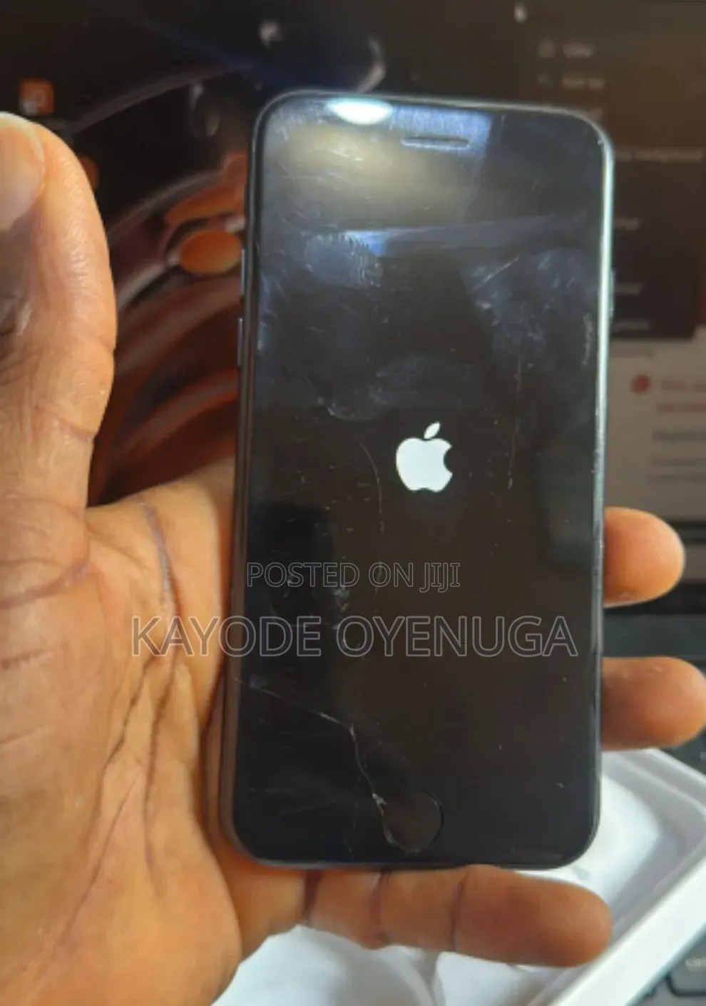 Apple iPhone SE (2020) 64 GB Black