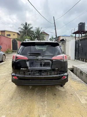 Toyota RAV4 LE AWD (2.5L 4cyl 6A) 2016 Black