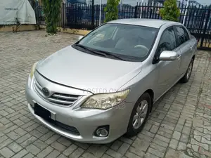 Toyota Corolla 2010 Silver