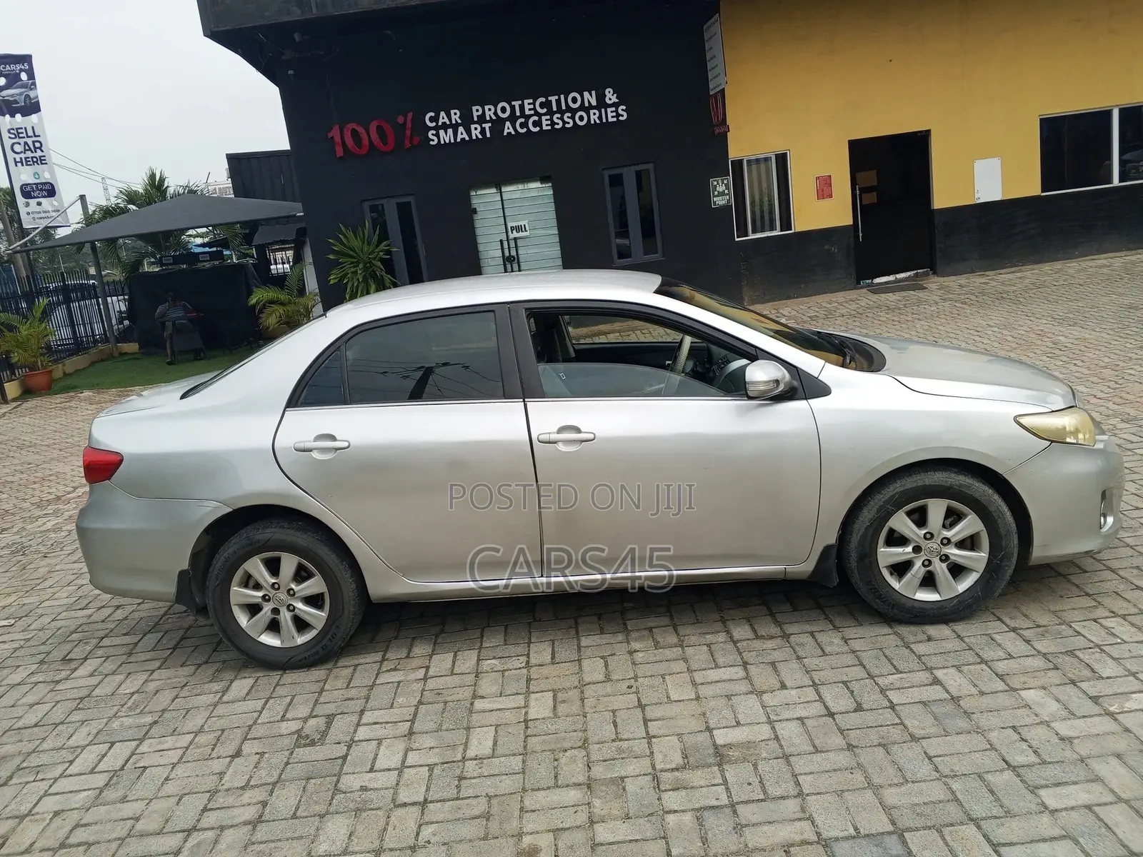 Toyota Corolla 2010 Silver