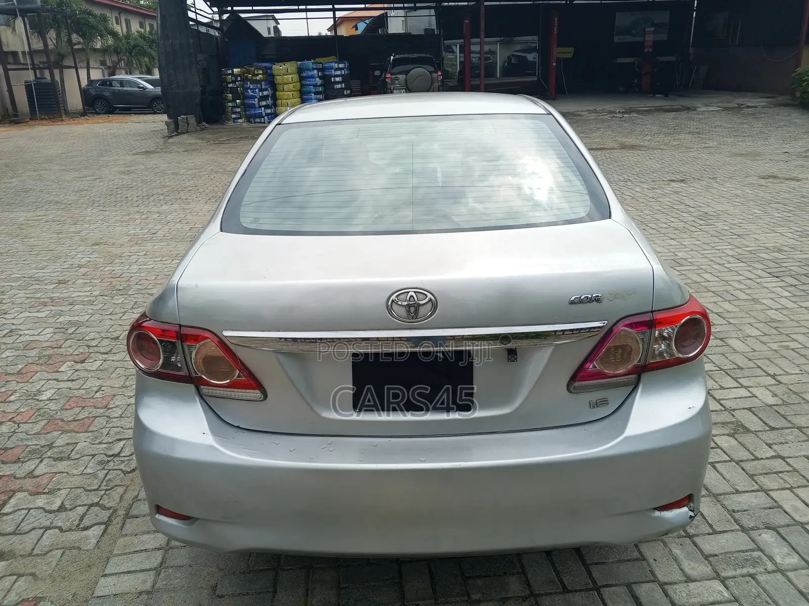 Toyota Corolla 2010 Silver
