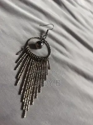 Silver Pearl Dangling Metallic Tassel Earrings