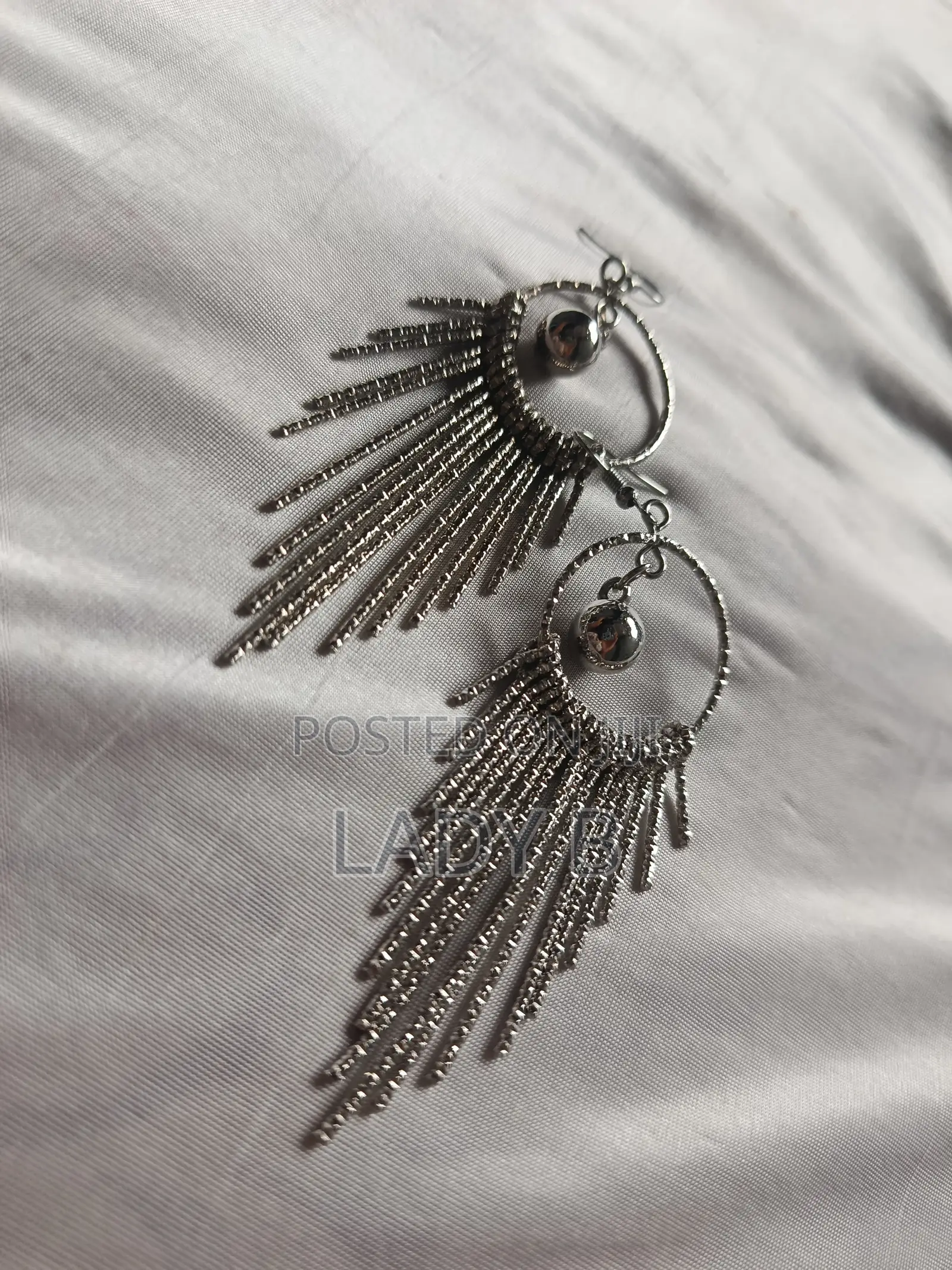 Silver Pearl Dangling Metallic Tassel Earrings
