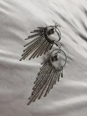 Silver Pearl Dangling Metallic Tassel Earrings