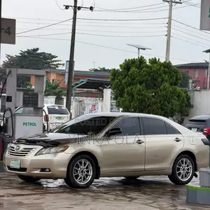 Toyota Camry 2008 Gold