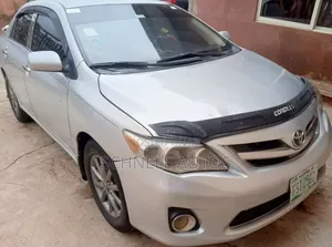 Toyota Corolla 2012 Silver