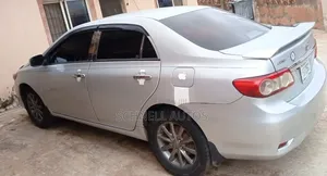 Toyota Corolla 2012 Silver