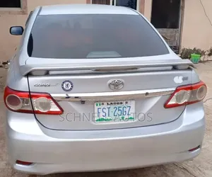 Toyota Corolla 2012 Silver