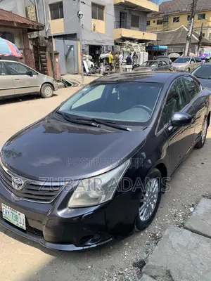 Toyota Avensis 2.0 Advanced Automatic 2012 Gray