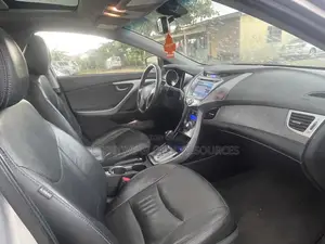 Hyundai Elantra Limited Sedan FWD (1.8L 4cyl 6A) 2013 Silver
