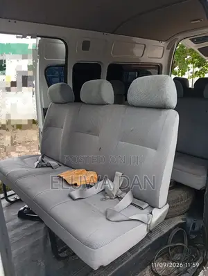 Toyota HiAce 2013 White