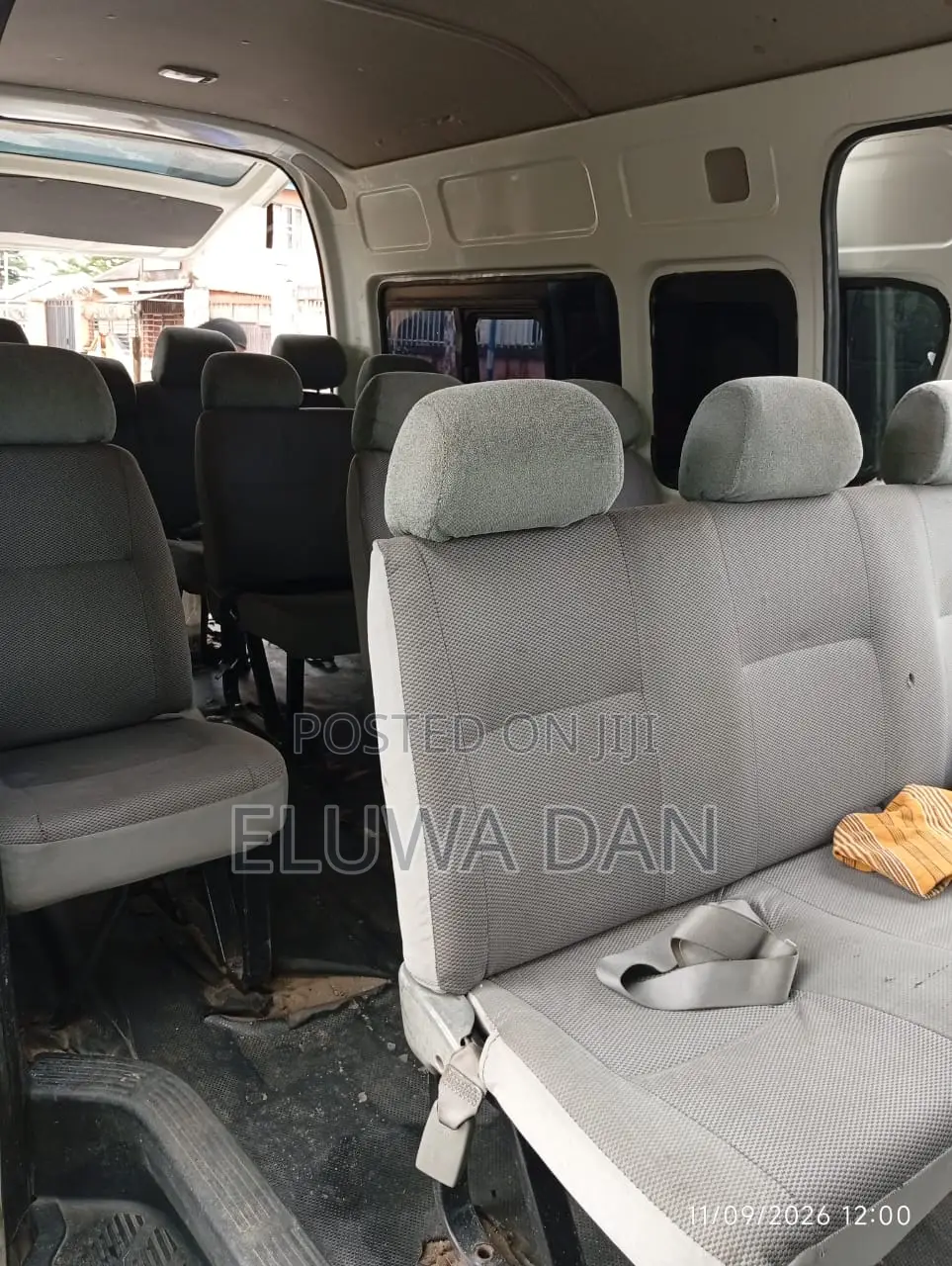 Toyota HiAce 2013 White