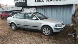 Volkswagen Passat 2000 Silver