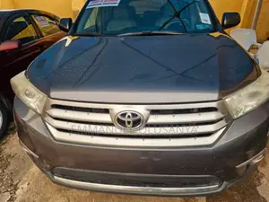 Toyota Highlander 2013 Gray