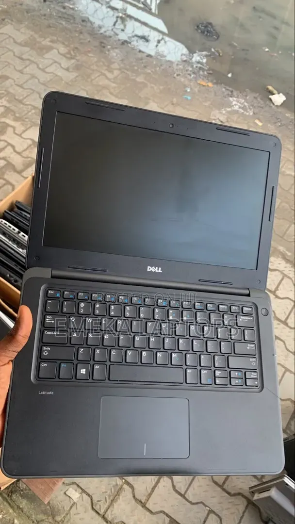 Laptop Dell Latitude 3380 8GB Intel Core i5 SSD 128GB