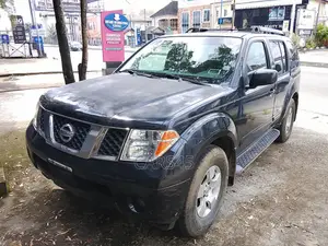 Nissan Pathfinder LE 4x4 2005 Black