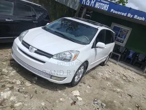Toyota Sienna 2005 White