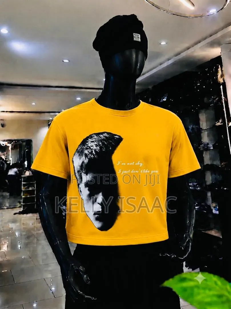 Available Men Crop Top Active