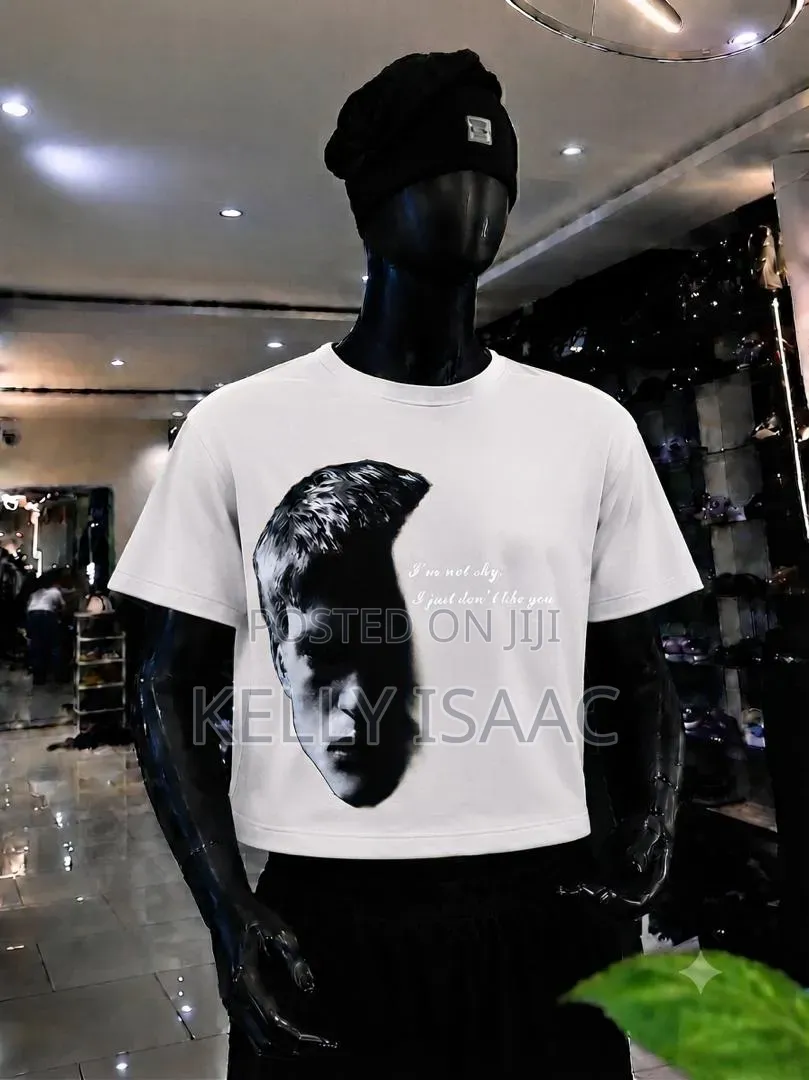 Available Men Crop Top Active
