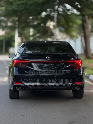 Toyota Avalon 2022 Black