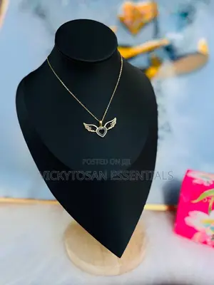 18 Karat Dainty