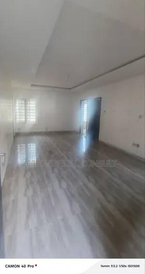 2bdrm Apartment in Western Avenue for rent