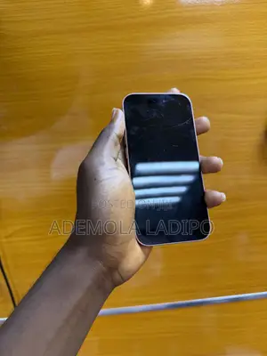 Apple iPhone 15 128 GB Pink