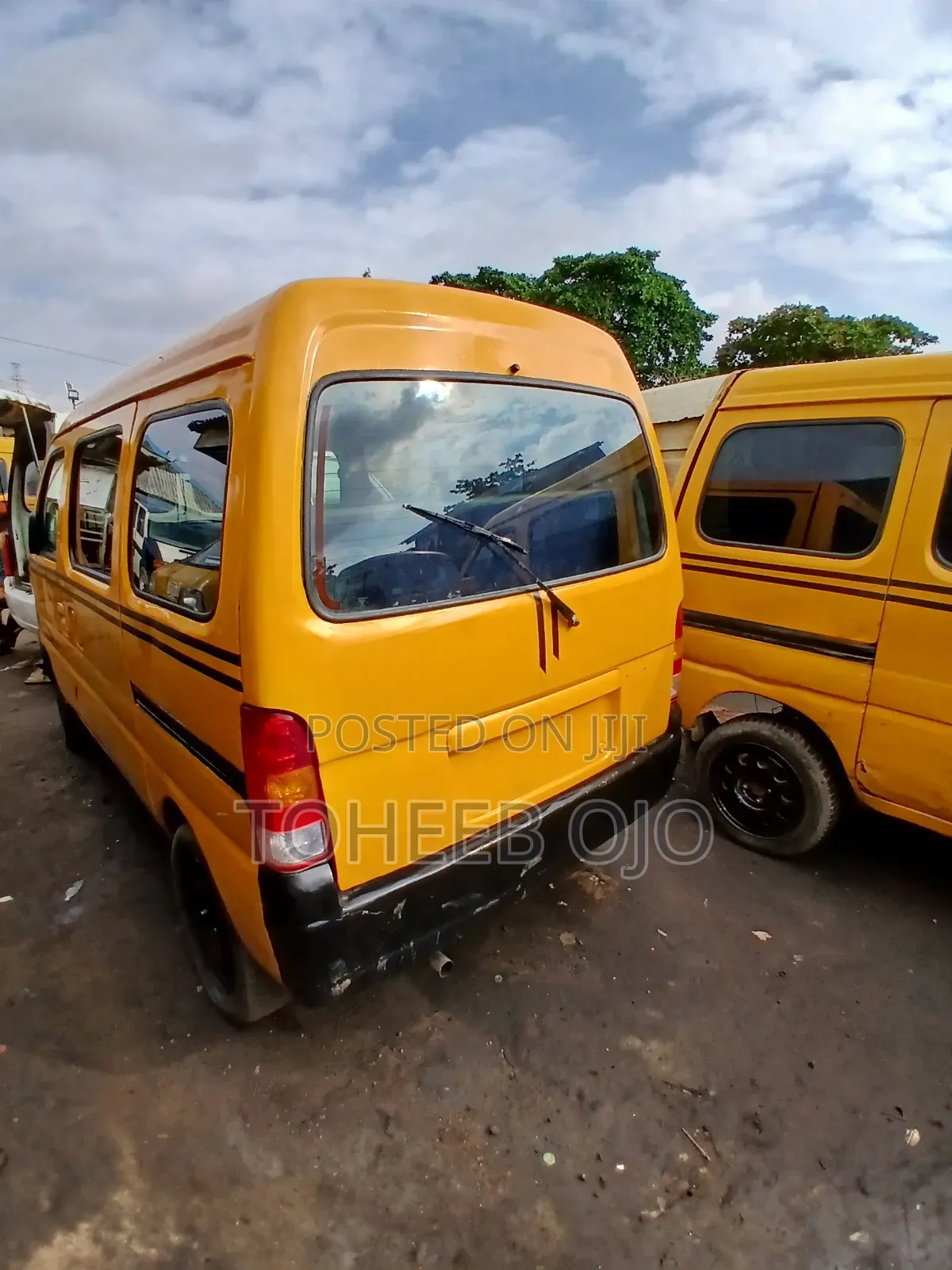 Volkswagen Transporter 1998 Yellow