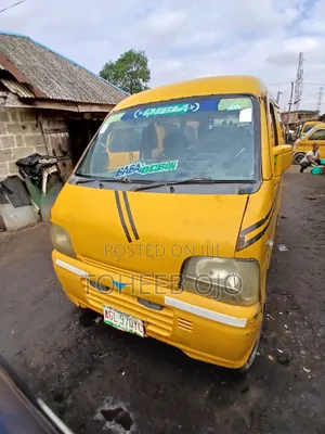 Volkswagen Transporter 1996 Yellow
