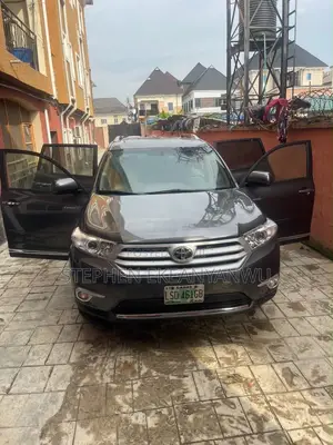 Toyota Highlander Limited 2010 Gray