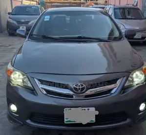 Toyota Corolla S 4dr Sedan (1.8L 4cyl 4A) 2012 Gray
