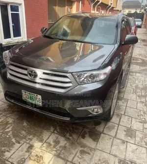 Toyota Highlander Limited 2010 Gray