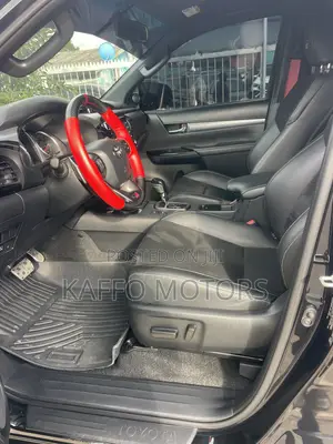 Toyota Hilux 2025 Black