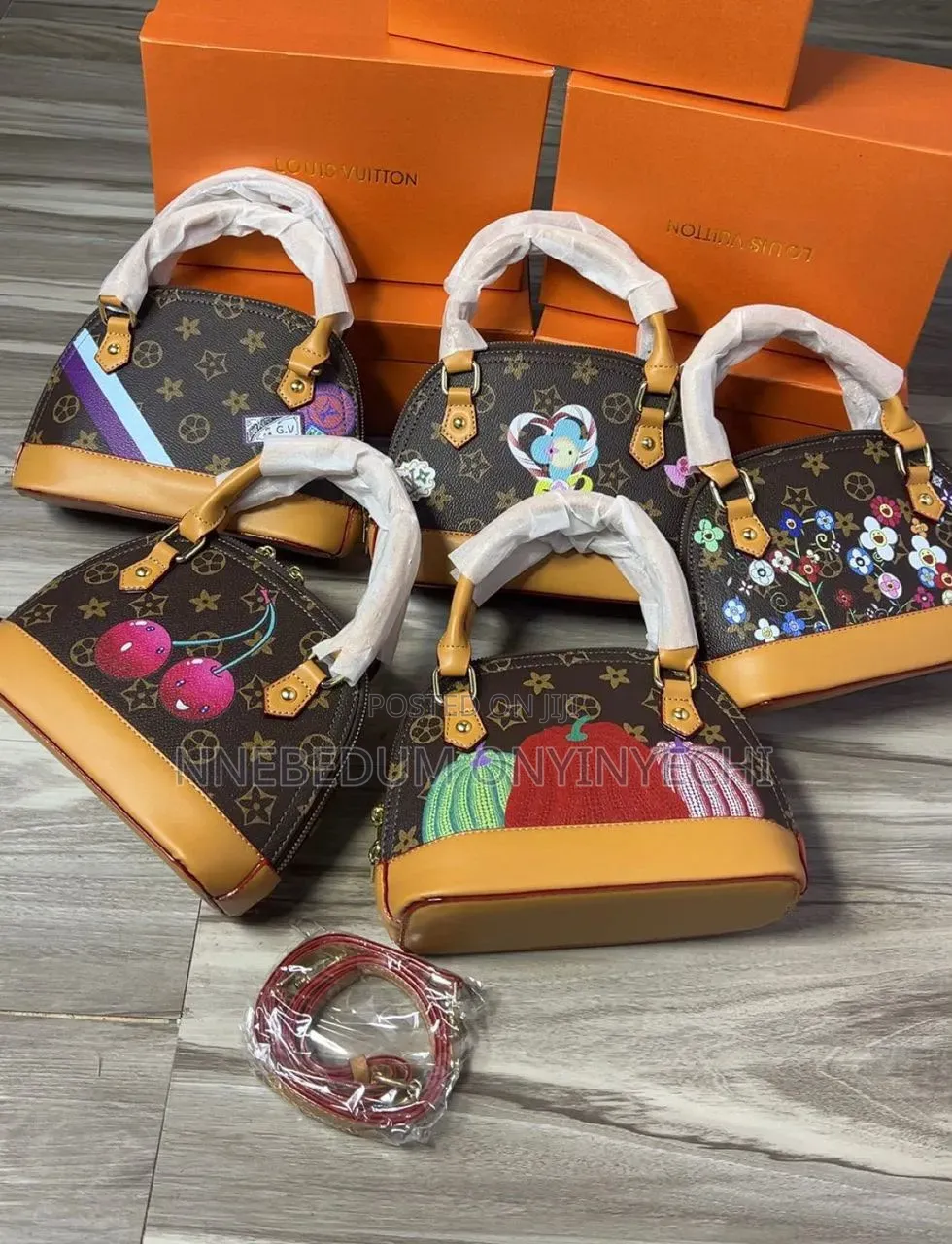 LV Classy Handbag Fully Boxed