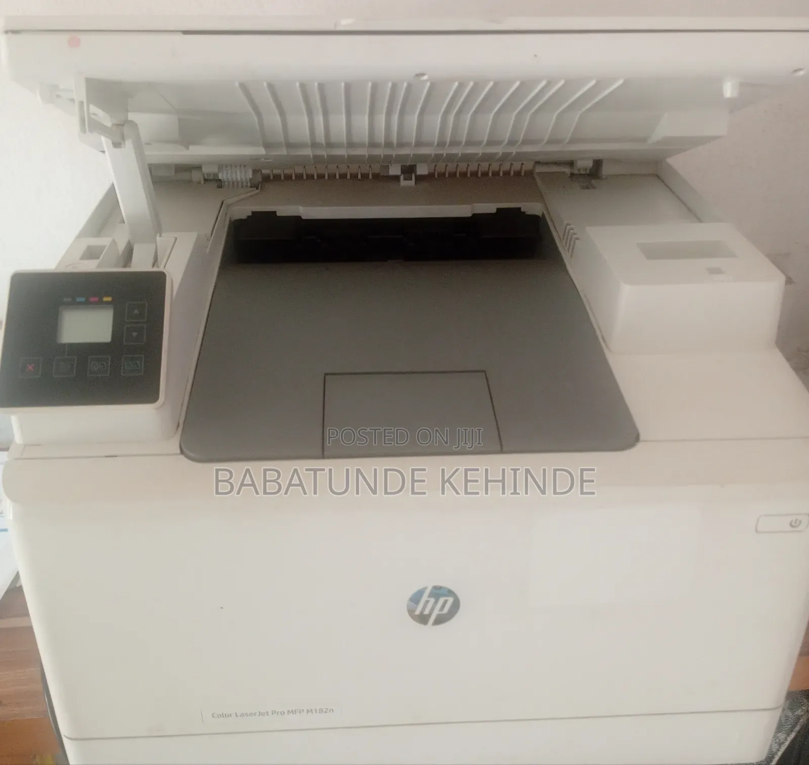 Colo LaserJet Pro MFP M182n