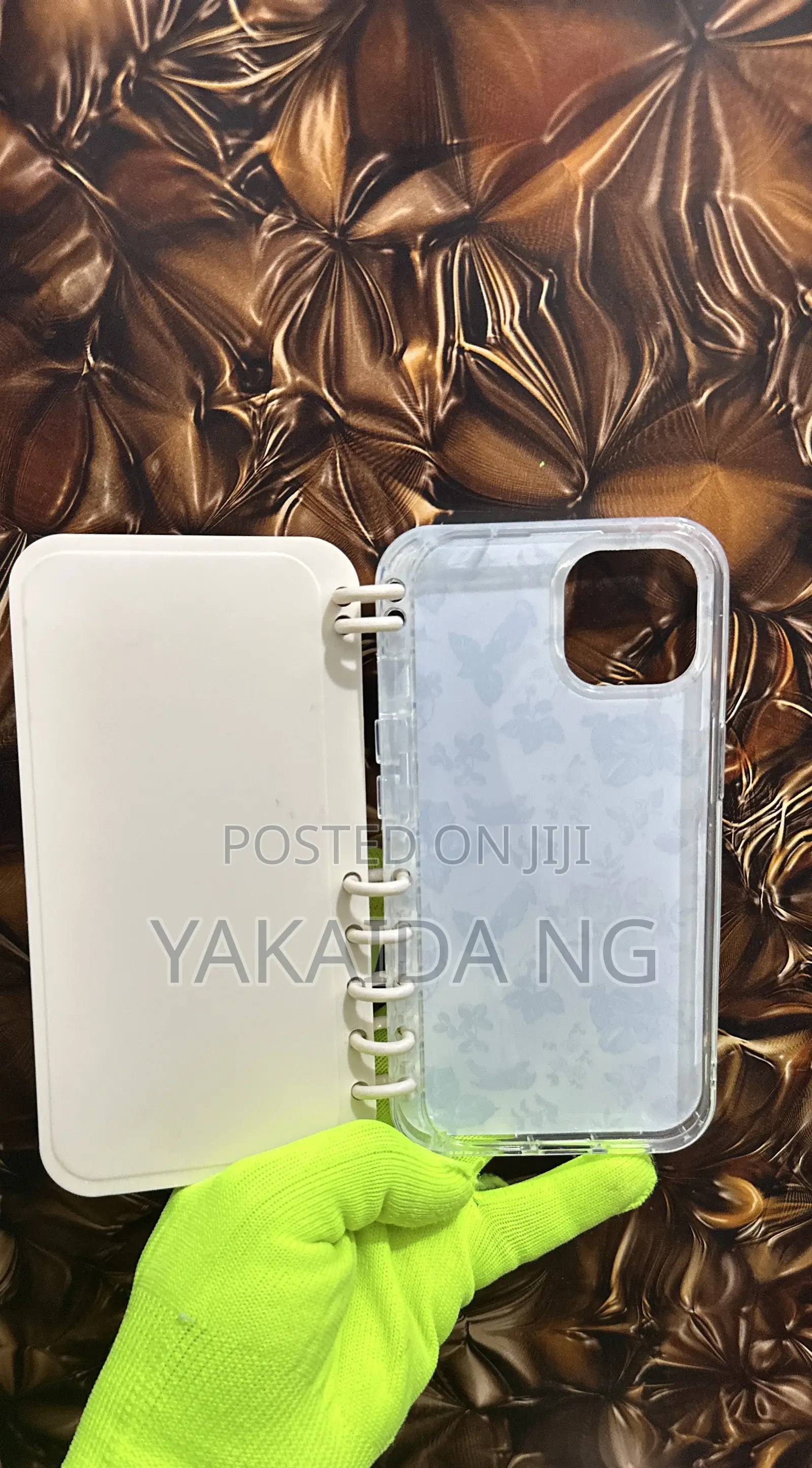 Notebook Flip iPhone 15 Case