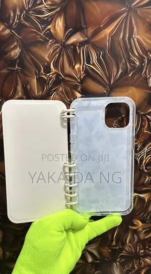 Notebook Flip iPhone 15 Case