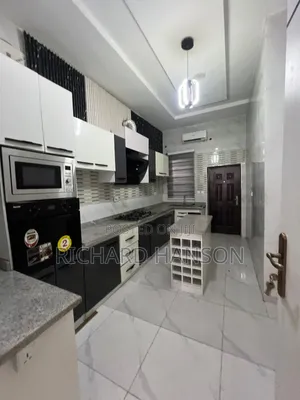 Furnished Mini Flat in Secured, Chevron for rent