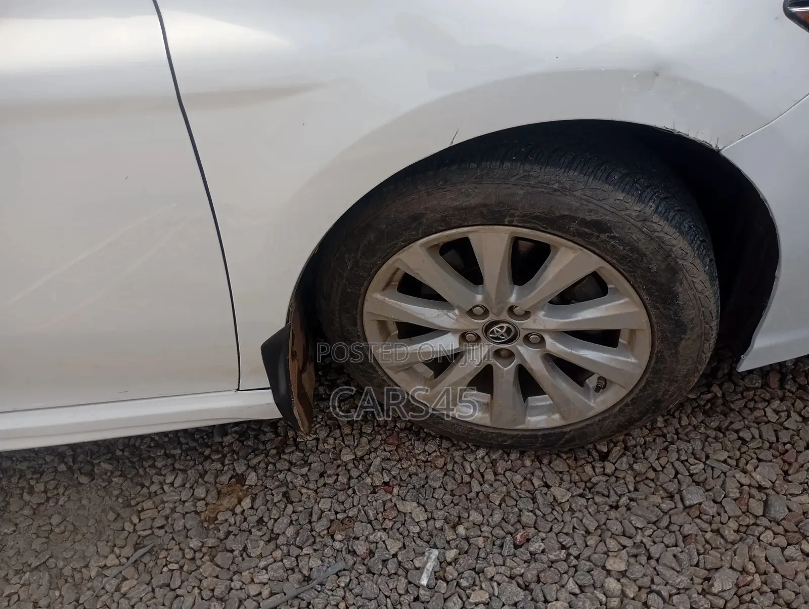 Toyota Camry 2018 White