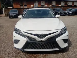 Toyota Camry 2018 White